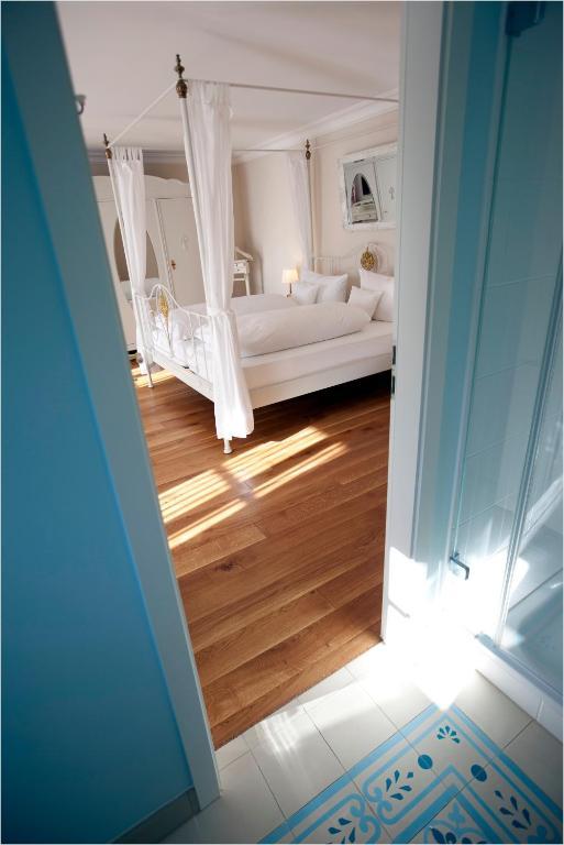 Landhaus Marinella Hotel Garni Bad Wiessee Δωμάτιο φωτογραφία