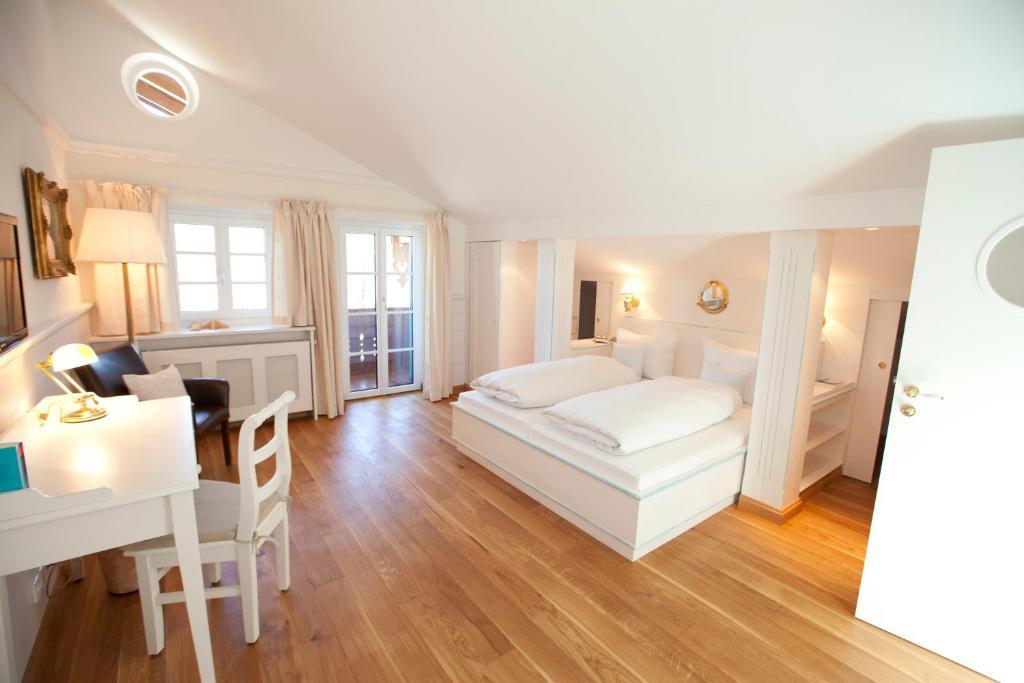 Landhaus Marinella Hotel Garni Bad Wiessee Δωμάτιο φωτογραφία