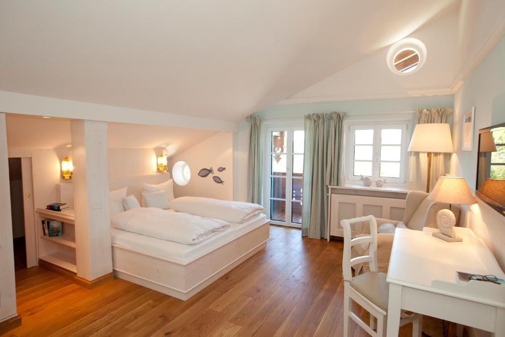 Landhaus Marinella Hotel Garni Bad Wiessee Δωμάτιο φωτογραφία